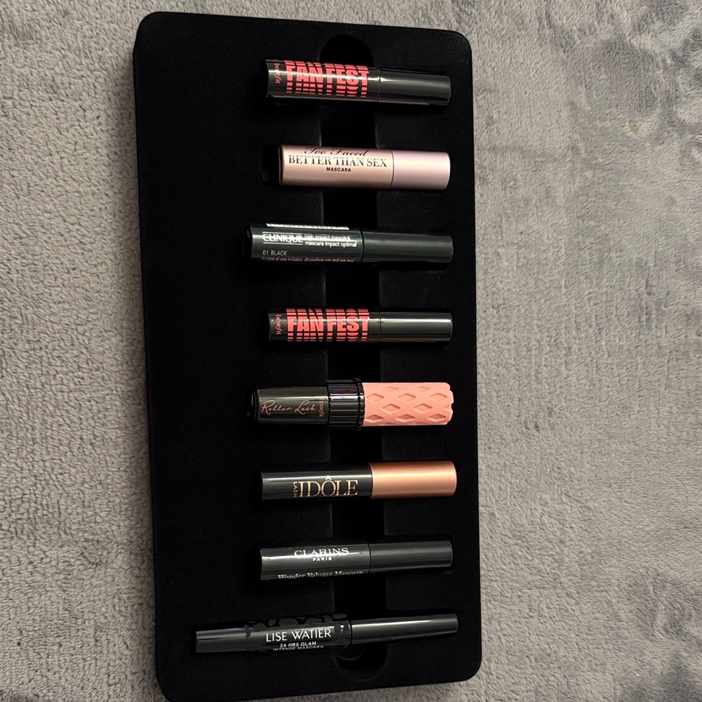 and More - Black and Pink Mascara Set
